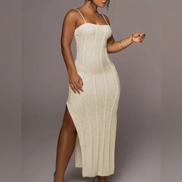 Spaghetti strap cut out back stunning - Picture 3 of 6